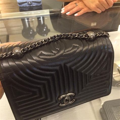 chanel chevron or diamond|Chanel flap pattern.